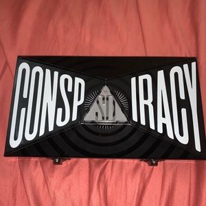 CONSPIRACY PALLETE JEFFREE STAR X SHANE DAWSON